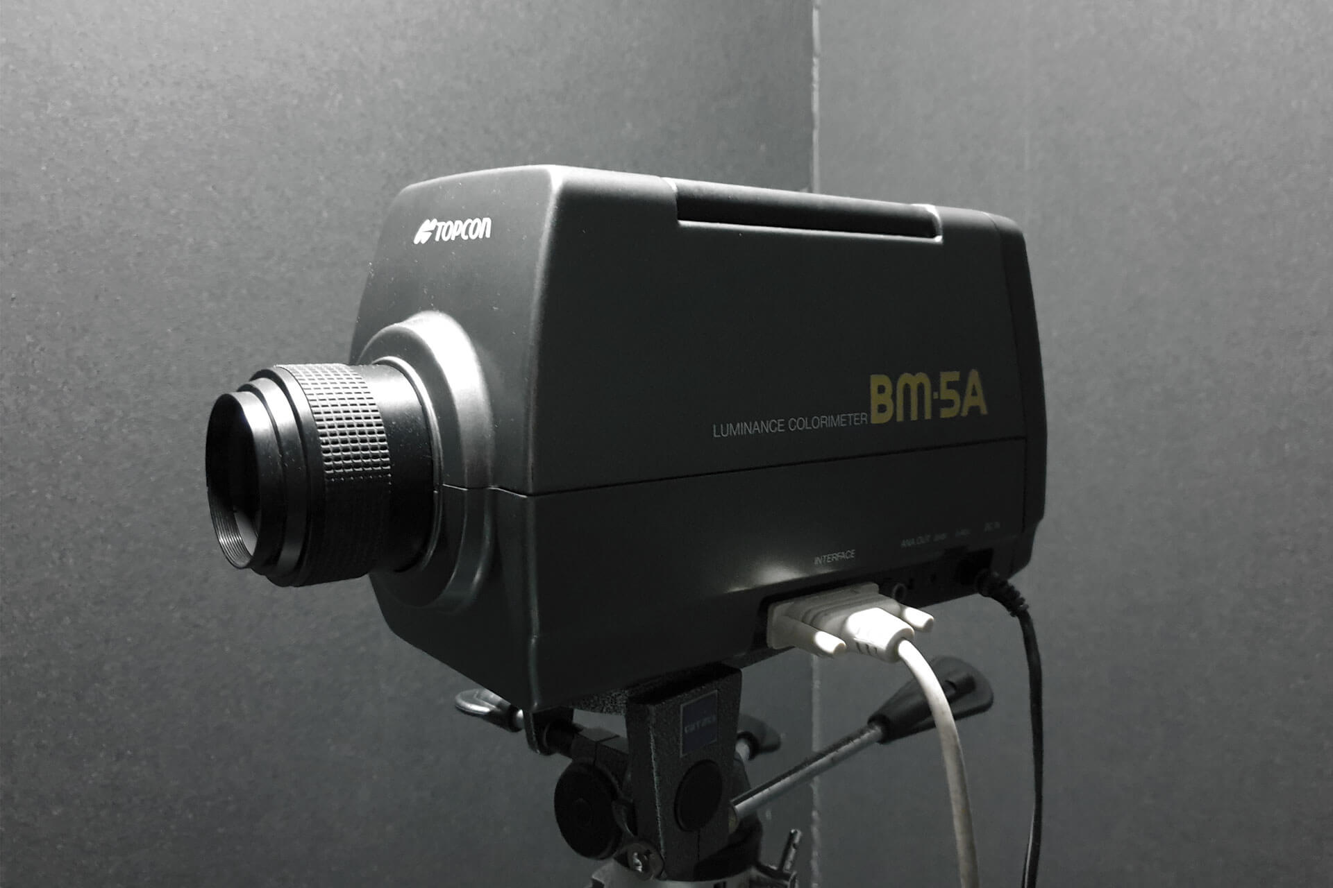 トプコンテクノハウス社製の色彩輝度計（BM-5A）